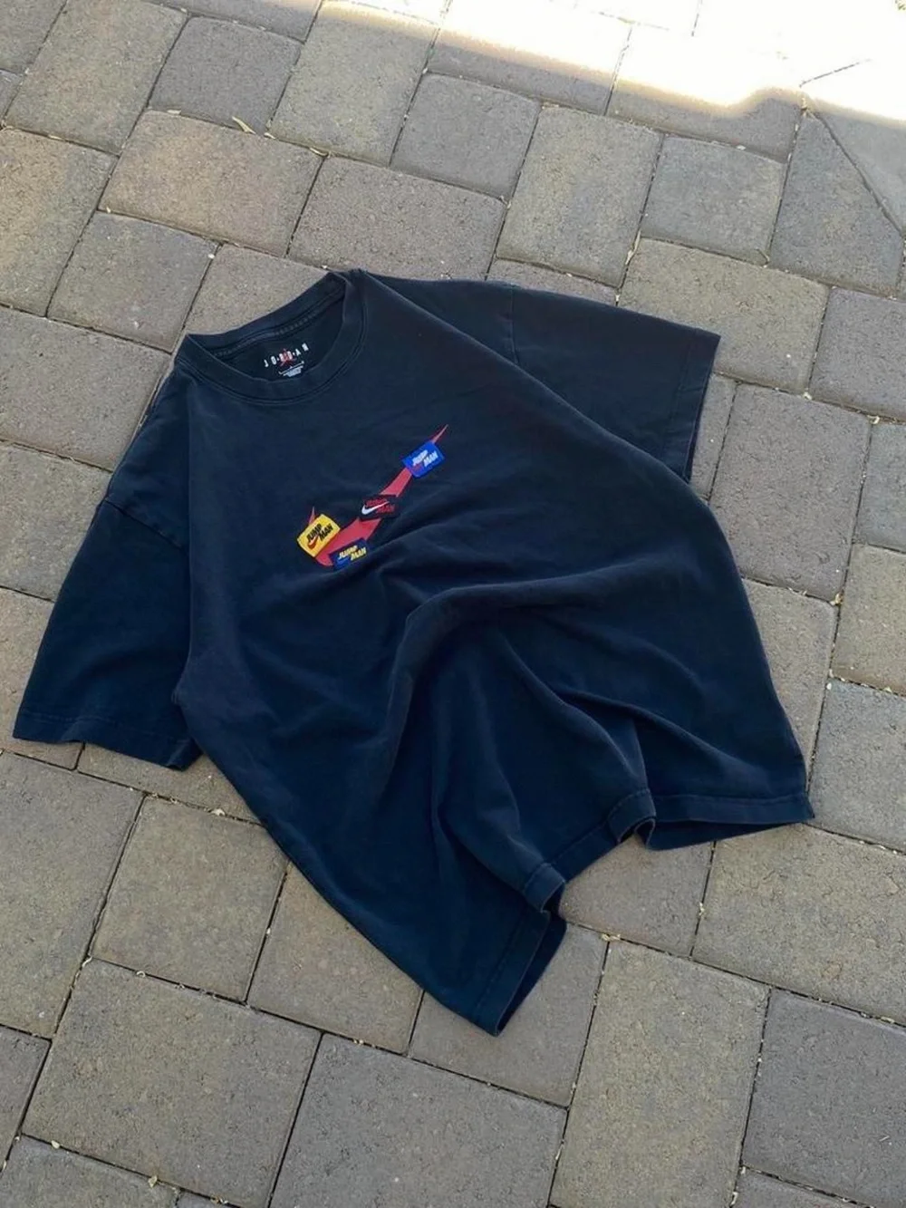 Jordan black t-shirt with red and blue accents - Picture 2 of 4